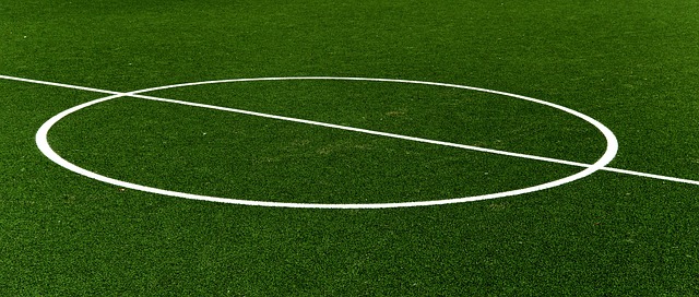 歐聯杯附加賽次回合那不勒斯2-4巴塞羅那 德容世界波建功奧巴梅揚破門.